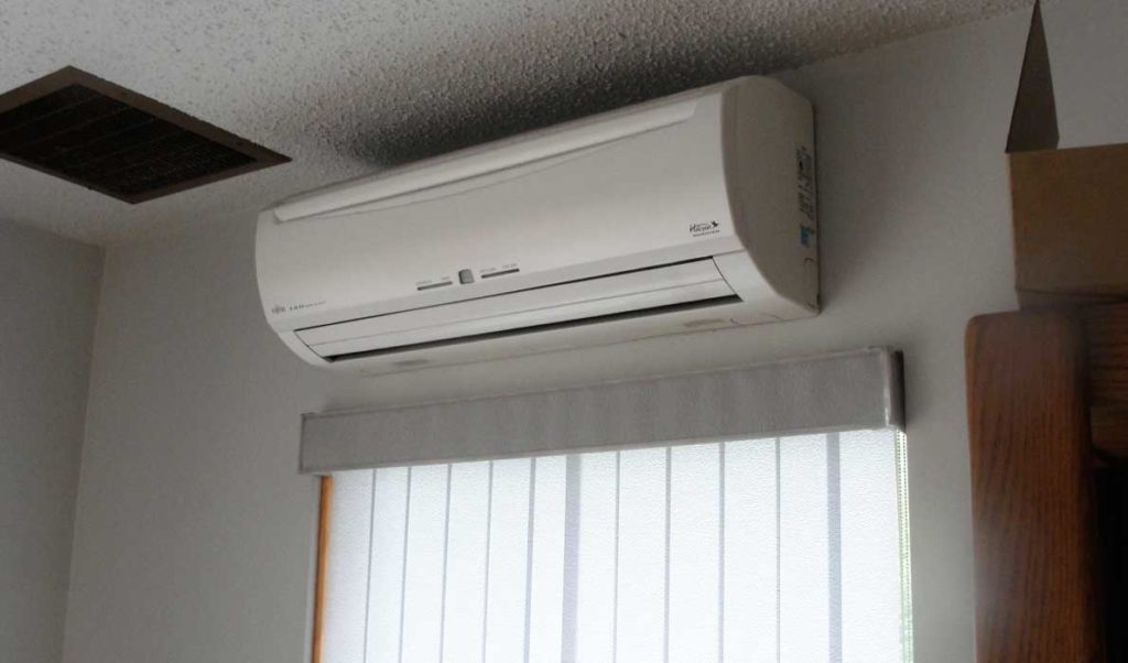 Air conditioning indoor unit installed in a home